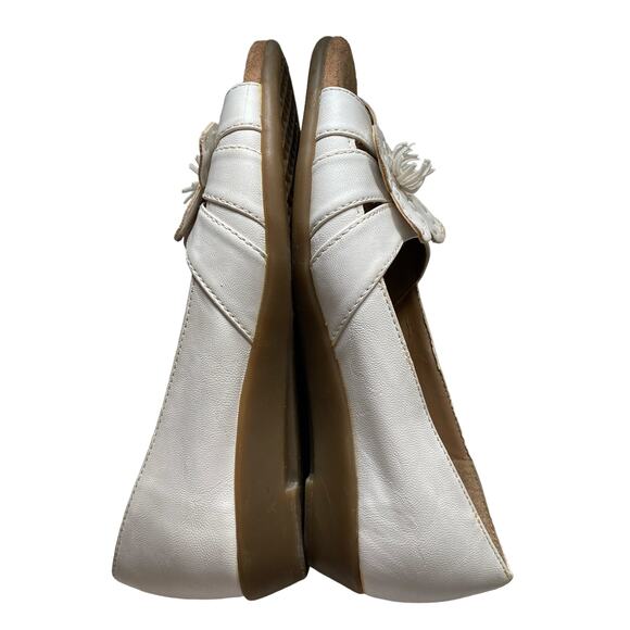 Women's AEROSOLES A2 White Flower Detail Open Toe Low Shoes  Feminine - Picture 7 of 11